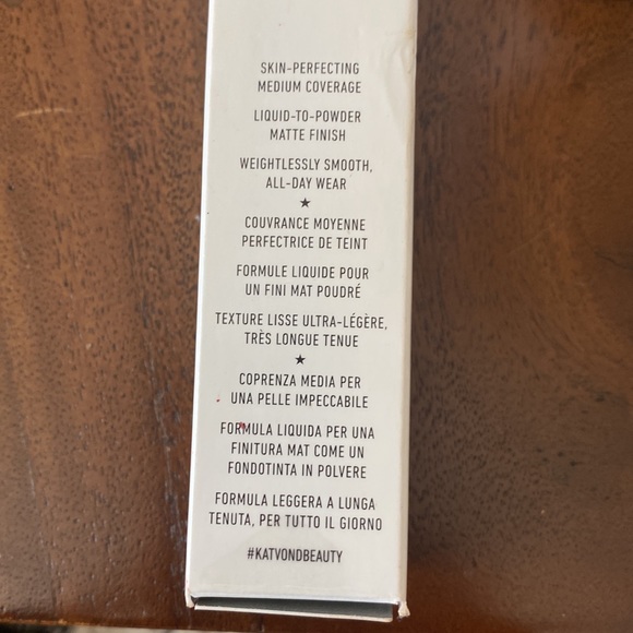 NIB KVD True portrait foundation - Picture 5 of 6